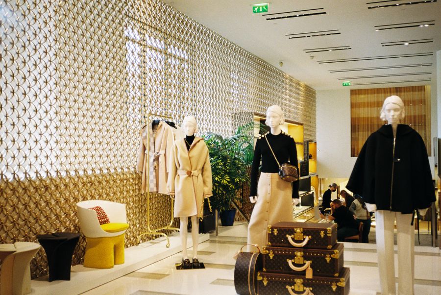 Commercial interior design by Hornbill International
